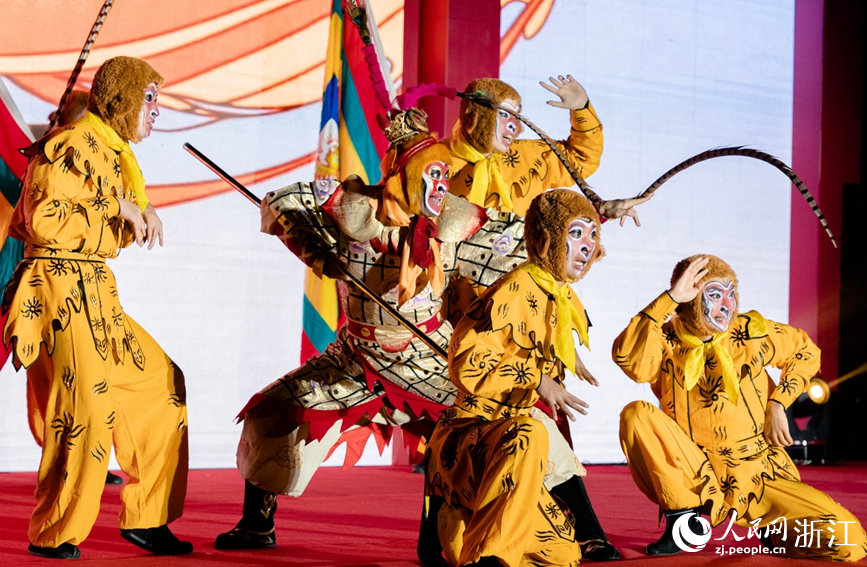 精彩曲目引得現(xiàn)場掌聲陣陣。人民網(wǎng) 張帆攝