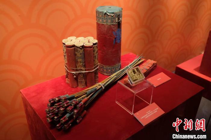 上海市歷史博物館館藏年俗文物展?！⊥躞?攝