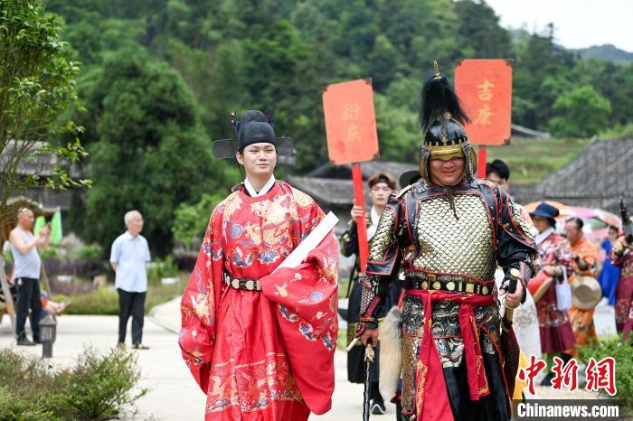 圖為狀元游街。　劉其燚供圖