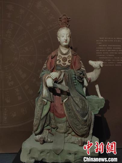 圖為晉城彩塑?！「哂昵?攝