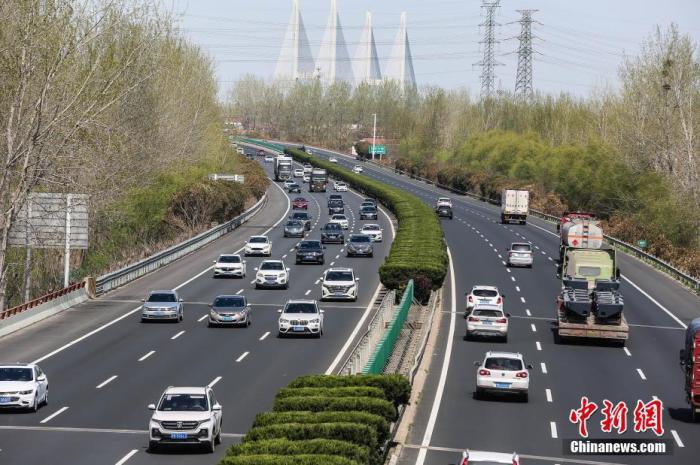 資料圖：高速公路車流。 圖片來源：視覺中國