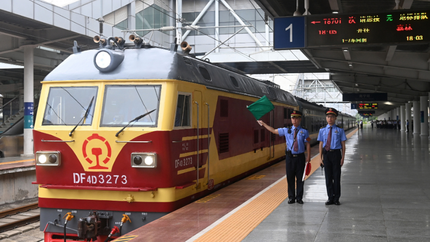 中越國際聯(lián)運(yùn)旅客列車時隔五年恢復(fù)開行