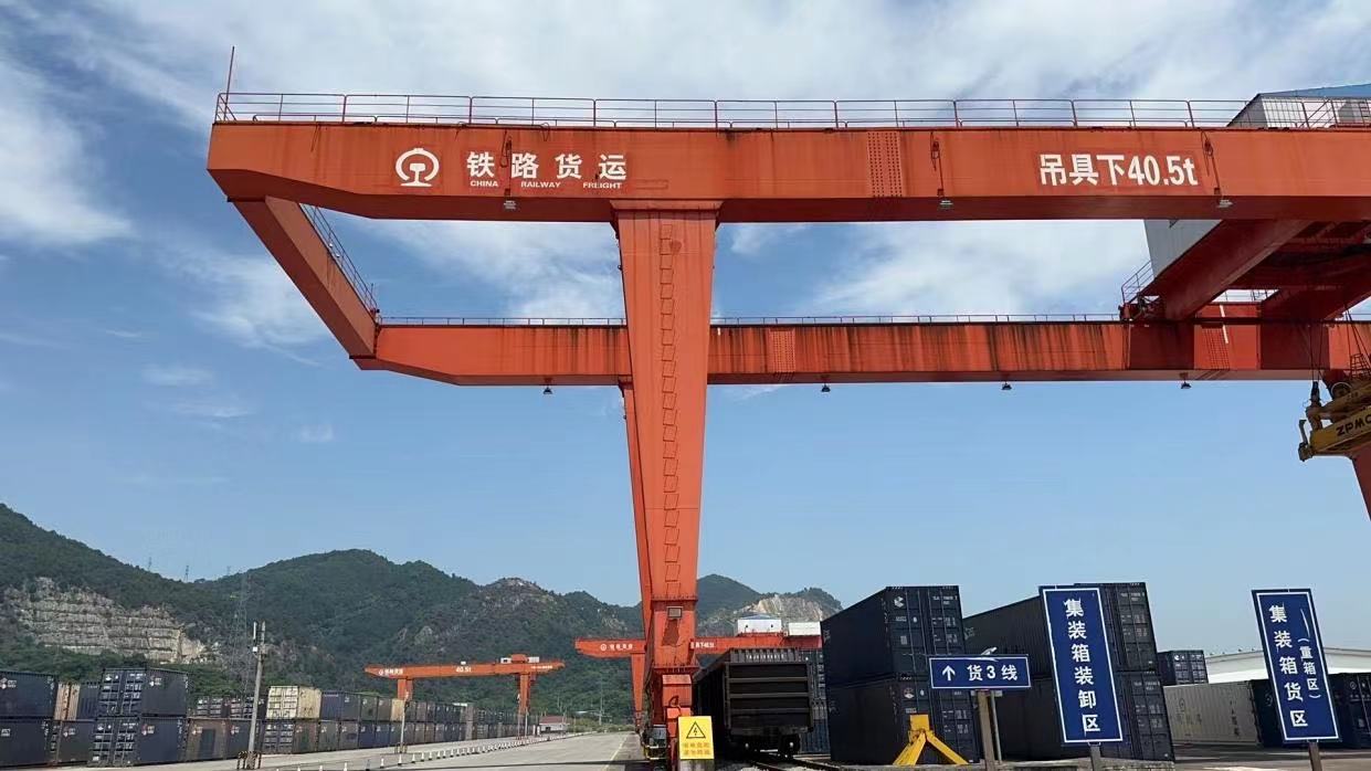 小南埡鐵路物流中心。人民網(wǎng)王紹紹攝