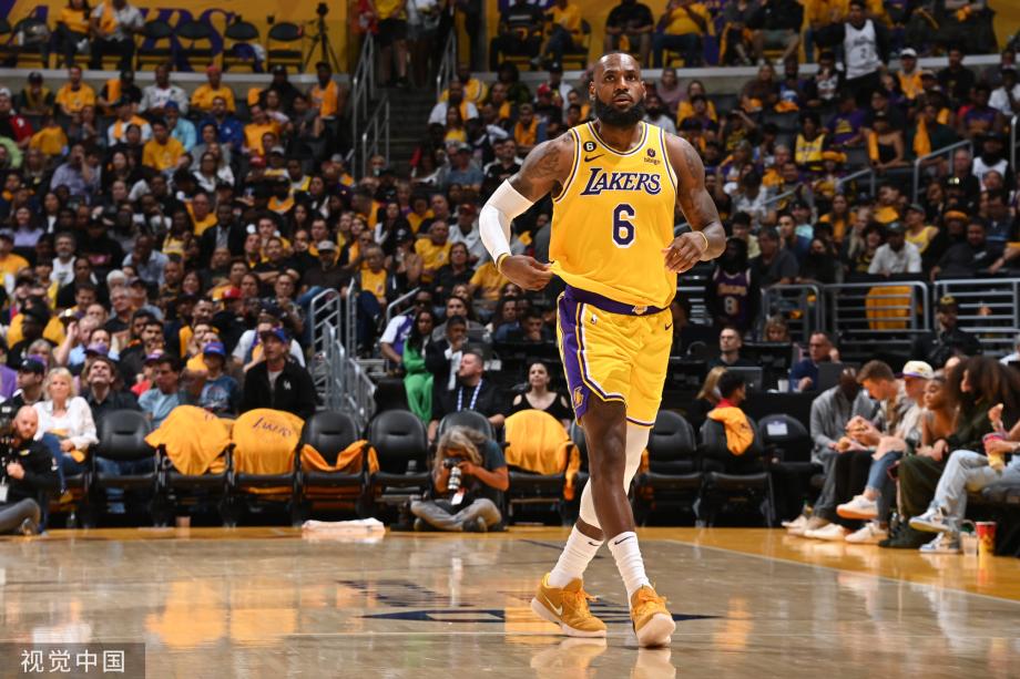 [圖]NBA-詹姆斯20+10湖人翻盤(pán)未果 小卡替補(bǔ)快船揚(yáng)帆