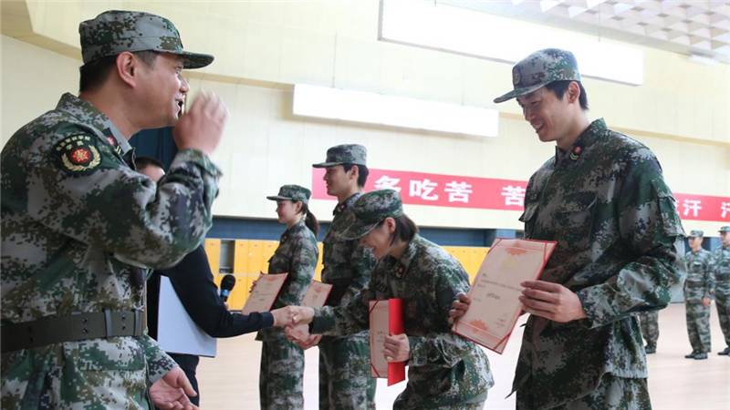 国家游泳队结束军训 誓在巴黎奥运会再创辉煌