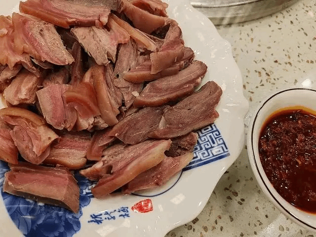 可怕！女子路邊撿來后紅燒全吃光！半個月后全身瘋狂出血止不住