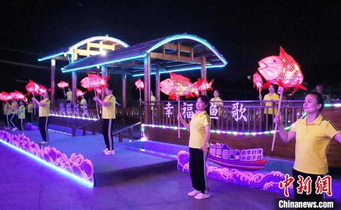 全國“四季村晚”走進(jìn)福建福安：連家燈火幸福漁歌