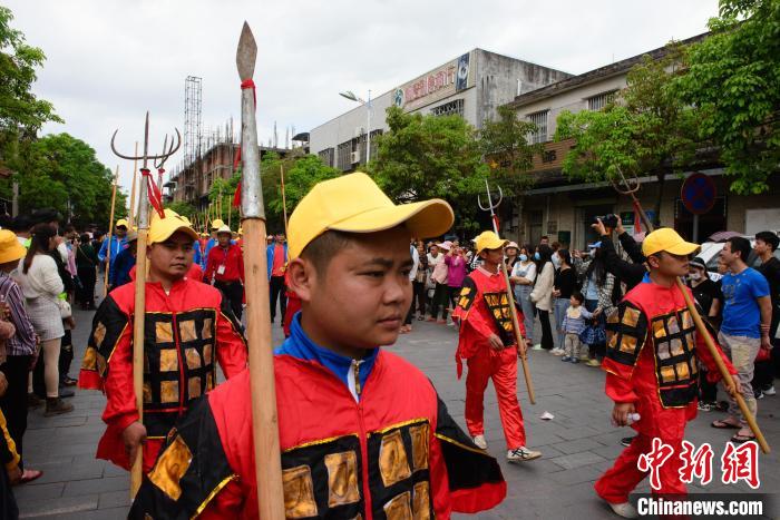 ?？谂e辦民俗活動紀(jì)念巾幗英雄冼夫人