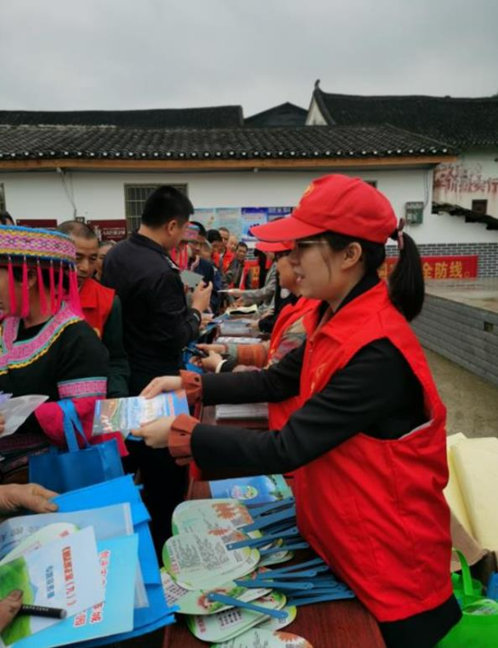 廣西桂林市結(jié)合“4/?15”國(guó)家安全教育日開(kāi)展反邪宣傳活動(dòng)654